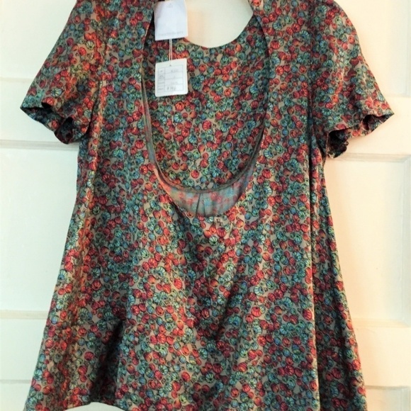 Maria Bonita Silk Unique Short Sleeve Open Back Oversized Top - Picture 4 of 8